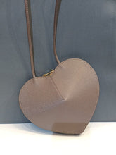 Carica l&#39;immagine nel visualizzatore di Gallery, Borsetta  Love a Cuore
