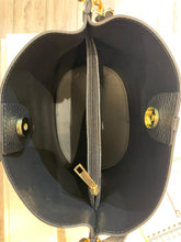 Carica l&#39;immagine nel visualizzatore di Gallery, Borsa Secchiello Chic
