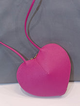 Carica l&#39;immagine nel visualizzatore di Gallery, Borsetta  Love a Cuore
